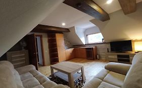 Surf Apartments In Melnrage